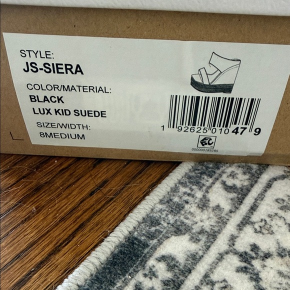 Jessica Simpson Black and Tan Wedge Sandals - Picture 4 of 4